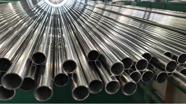 不銹鋼管在鋰電設備中的關(guān)鍵作用！