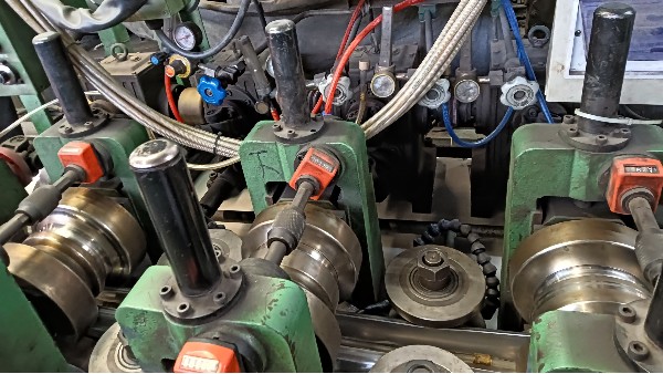 不銹鋼管，為何成機(jī)械設(shè)備首選？